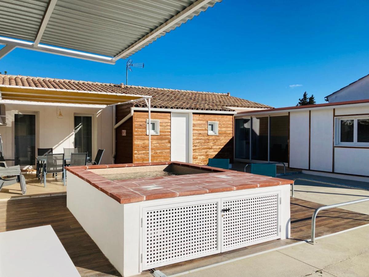 Gite Blanco Y Madera Narbonne Exterior foto