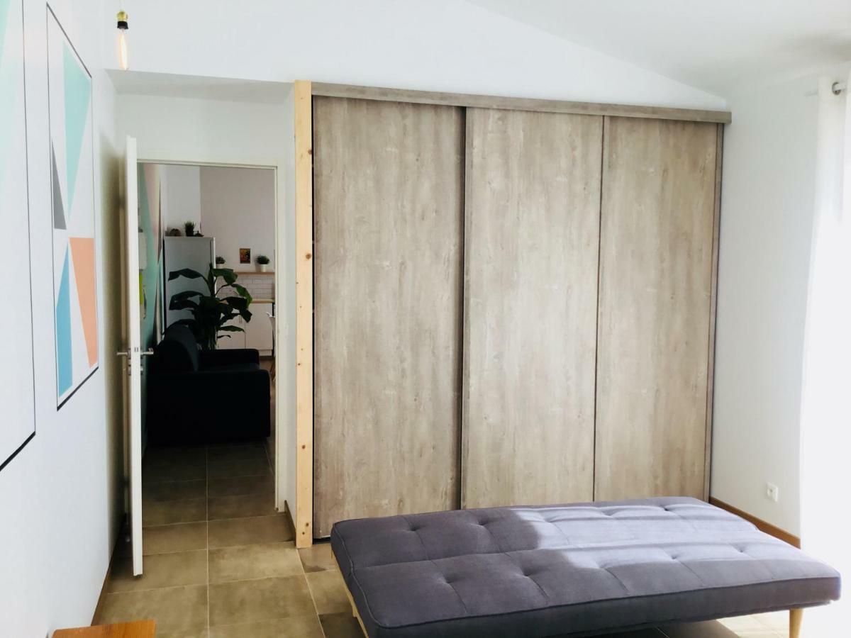 Gite Blanco Y Madera Narbonne Exterior foto
